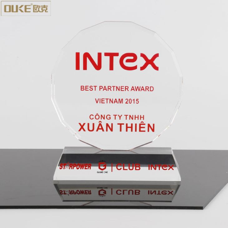 New Design Crystal Round Acrylic Trophy